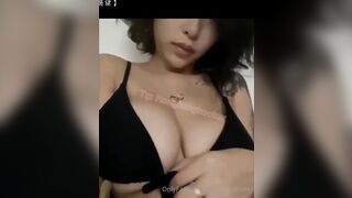 台灣何麥枒32E巨乳 Maimai Onlyfans網路正妹全裸寫真露奶影片流出