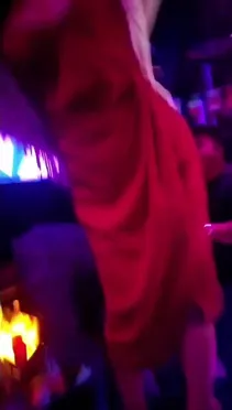 跳脫衣舞的騷女