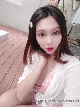 台灣天然美胸熟女人妻mooncat124中出女王「JixxieLee」「騷貓兒」OnlyFans私拍-16