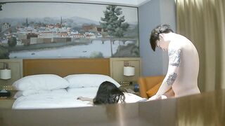 大神「Zhuodetwi」 不要！你又拍！極品美女情趣肚兜舌吻 各種姿勢調教2