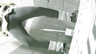 【廁拍】極品黑絲 白虎逼-03