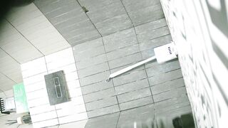 【廁拍】極品黑絲 白虎逼-04