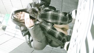 【廁拍】極品黑絲 白虎逼-06