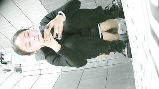 【廁拍】極品黑絲 白虎逼-09