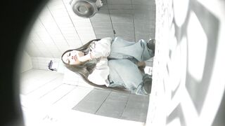 【廁拍】極品黑絲 白虎逼-12