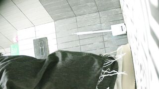 【廁拍】極品黑絲 白虎逼-17