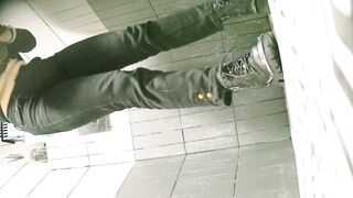 【廁拍】極品黑絲 白虎逼-18