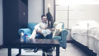 【趙總尋花】甜美高顏值外圍女神，看著清純小仙女，床上淫蕩被幹嬌喘聲聲