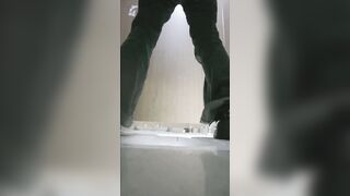 【廁拍】酒吧小姐姐尿尿 -21