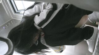 廁所偷拍 青春靚麗美女-10