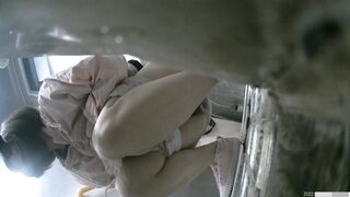 廁所偷拍 青春靚麗美女-17