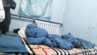 45歲雪姨休班送逼操，操尿啦 誘人的呻吟內射外流 2