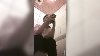 快餐店女廁偷拍小姐姐方便-15