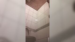 快餐店女廁偷拍小姐姐方便-08